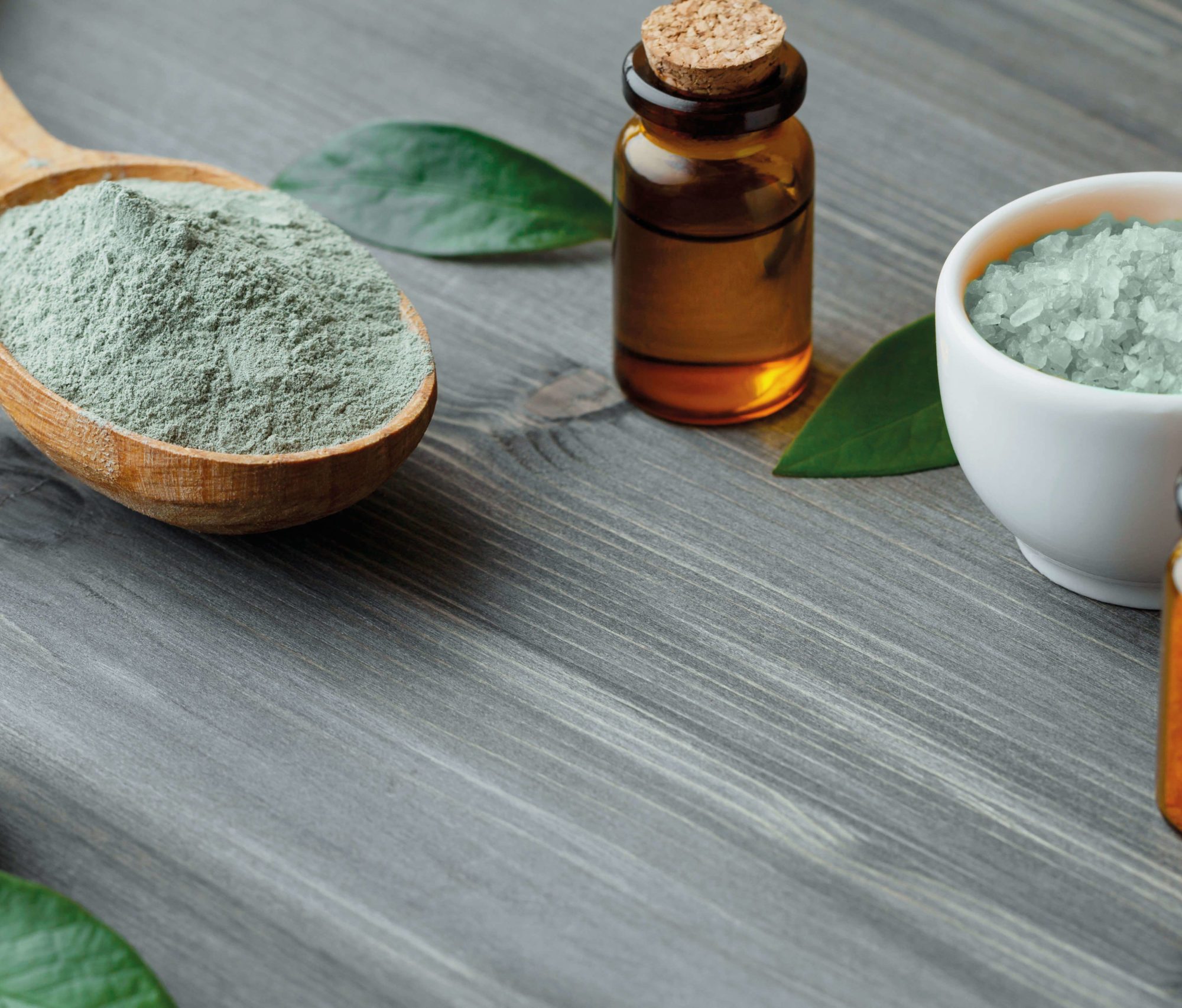 DERMOPURE_ARGILLA_shutterstock_658384540_CMYK